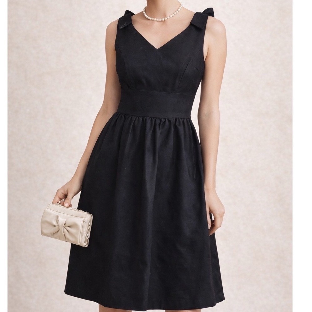 U2 Elizabeth McKay B to B Silk Blend Cocktail Dress, size 4 Black LBD Womens Pre